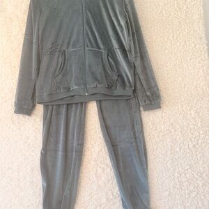 Women’s Gray Velour Tracksuit